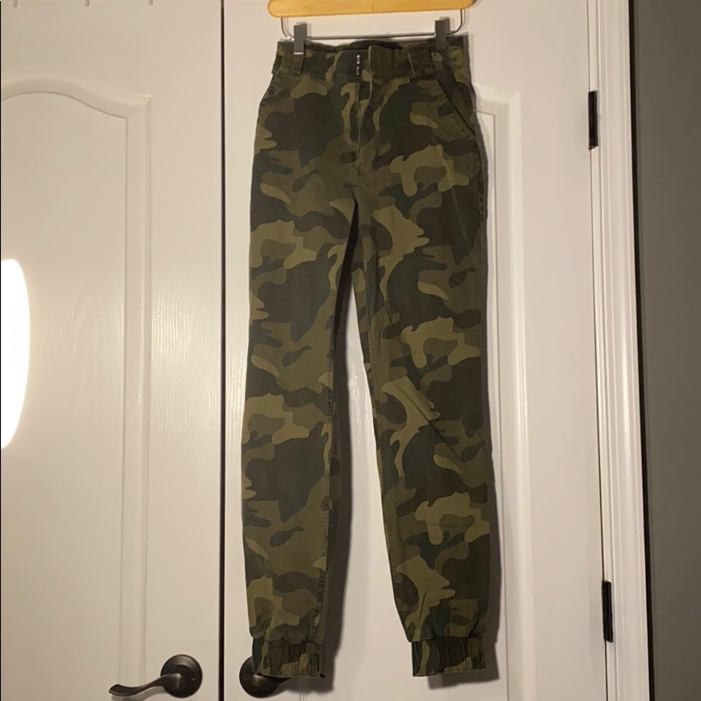 Hollister Ultra High Rise Camouflage Joggers